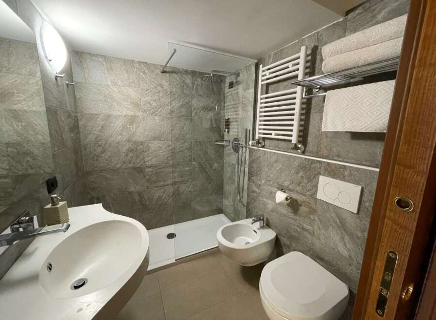 Discover a modern bathroom with a sleek design.