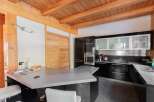 Discover a stunning kitchen with a modern design.