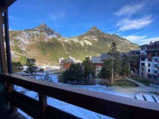 Enjoy breathtaking mountain views from this stunning property.