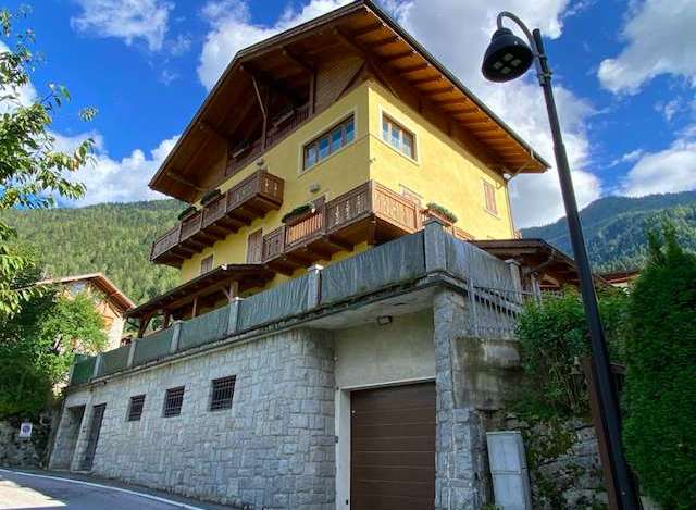Discover a charming property with a unique architectural design.