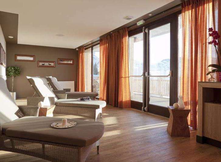 Relax and unwind in this luxurious spa retreat.