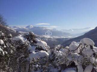 Discover breathtaking mountain views from this stunning property.