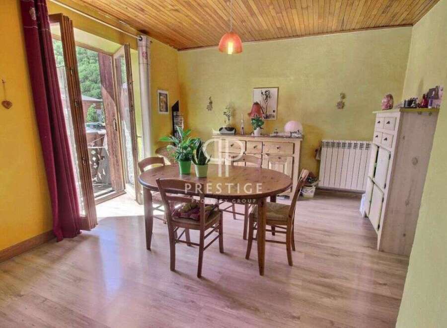 Discover this charming property, perfect for comfortable living.
