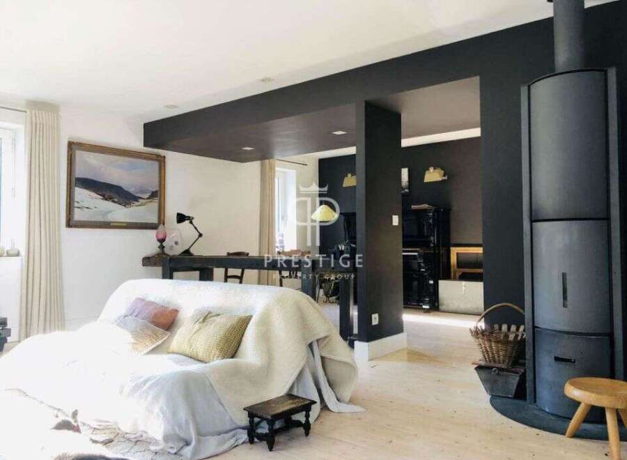 Discover the epitome of modern living in this stunning property.