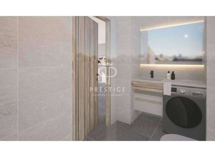 Discover modern elegance in this stunning bathroom design.