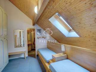 Discover this charming property featuring a unique sloped ceiling and a skylight that floods the space with natural light.