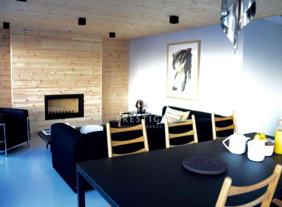 Discover modern living in this stunning property.