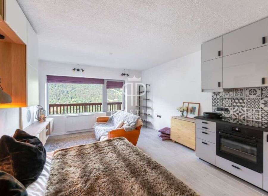 Discover a cozy retreat with stunning mountain views.