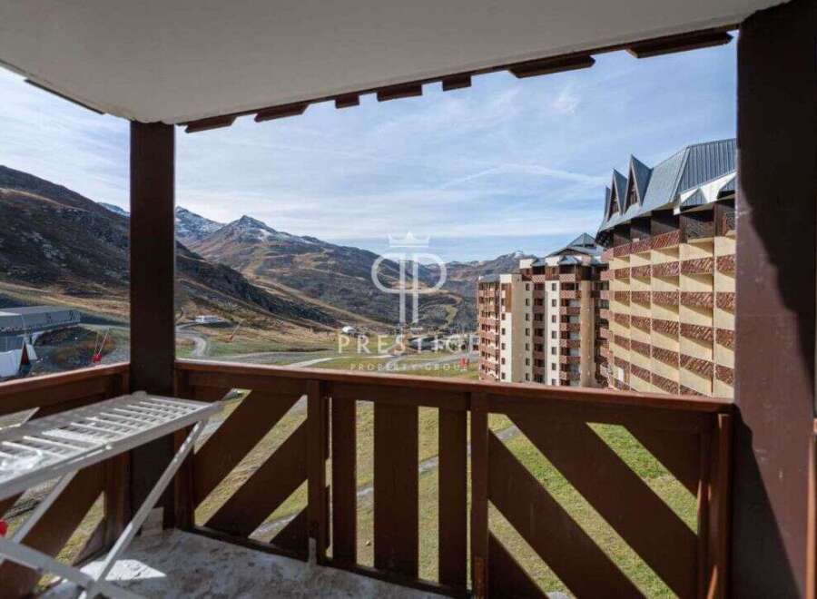 Enjoy breathtaking mountain views from this stunning property.