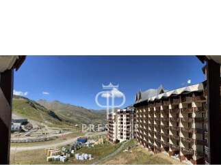 Discover stunning mountain views from this luxurious property.