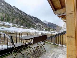 Enjoy breathtaking mountain views from this stunning property.