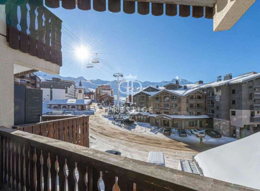Enjoy breathtaking mountain views from this stunning property.