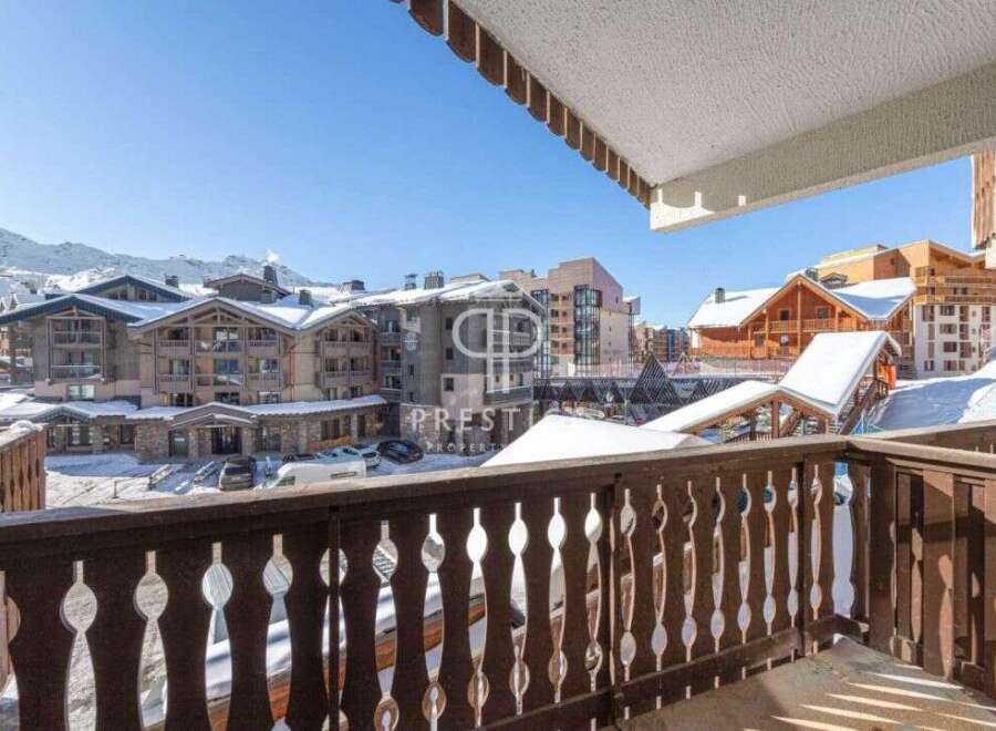 Enjoy breathtaking mountain views from this stunning property.