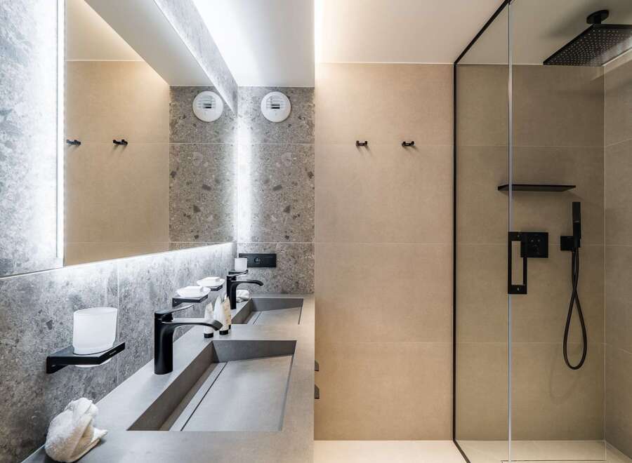 Modern bathroom design featuring a sleek, minimalist aesthetic.