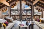 Experience luxury living with breathtaking mountain views in this stunning property.