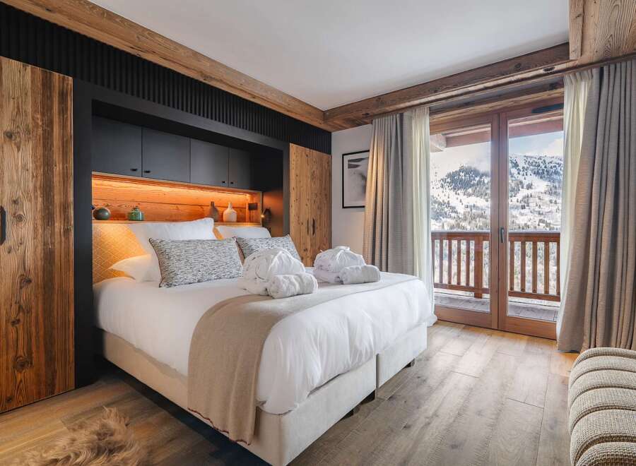Experience the ultimate in luxury and comfort in this stunning bedroom.