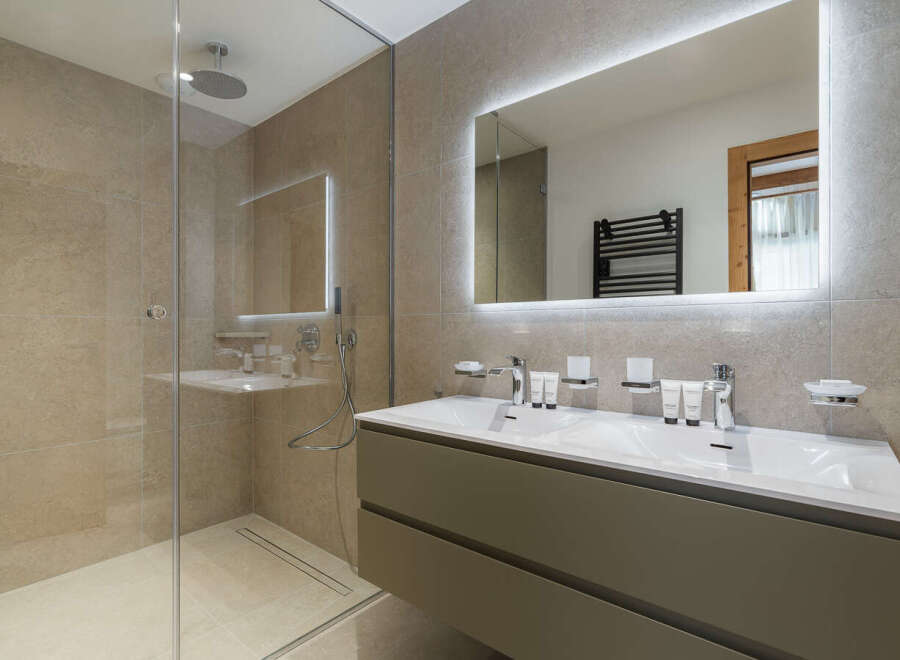 Step into luxury with this modern bathroom design.