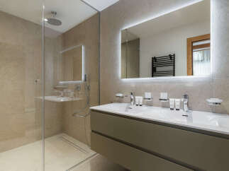 Step into luxury with this modern bathroom design.