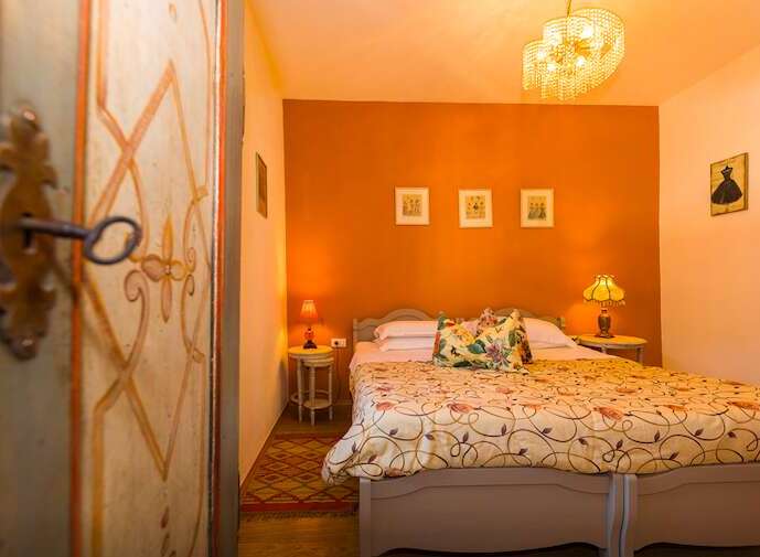 Step into a charming bedroom with a vintage aesthetic.