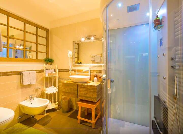 This beautiful bathroom features a modern design with a touch of elegance.