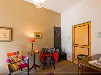 Discover a charming and cozy space, perfect for relaxation.