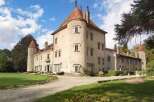 This stunning château boasts a rich history and picturesque setting.