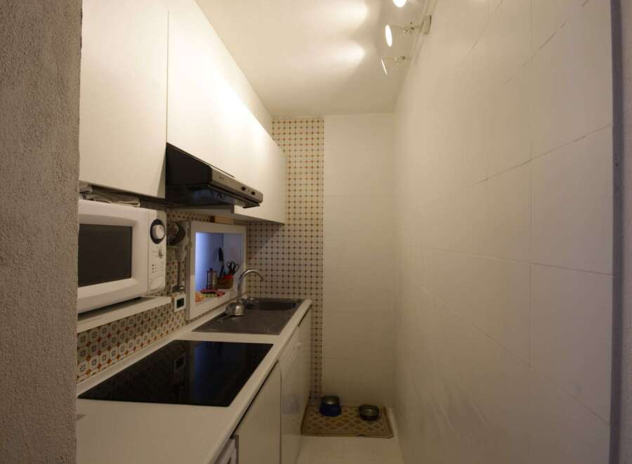 Discover this charming kitchen, perfect for culinary adventures.