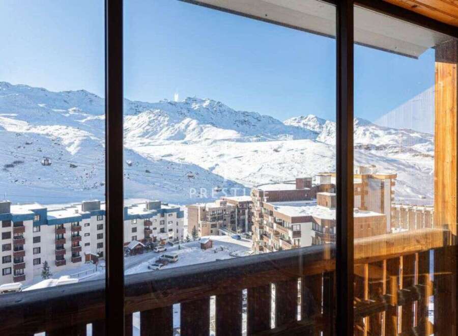 Enjoy breathtaking mountain views from this stunning property.
