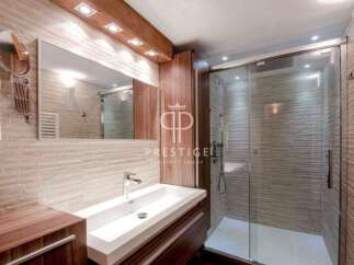 Discover luxury living in this stunning bathroom.