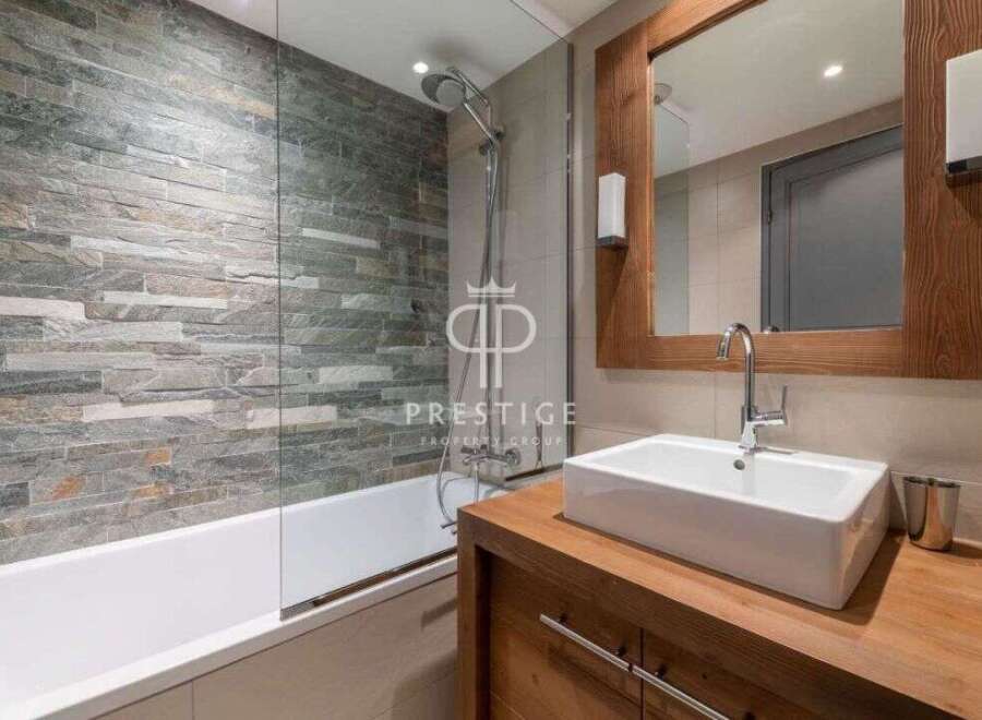 Discover luxury living in this stunning bathroom.