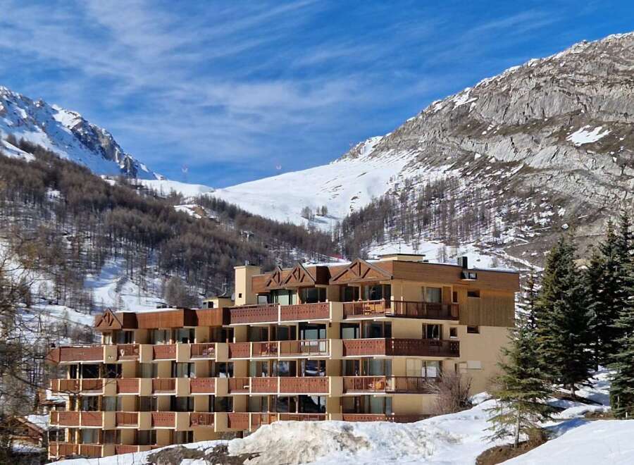 Discover the charm of this stunning property nestled in a picturesque mountain setting.
