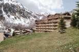 Discover the charm of this stunning wooden chalet nestled in the heart of the mountains.
