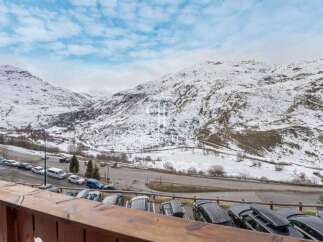 Enjoy breathtaking mountain views from this stunning property.