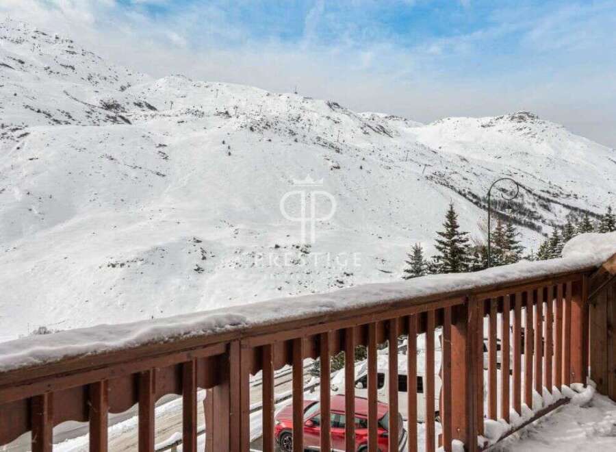 Enjoy breathtaking mountain views from this stunning property.