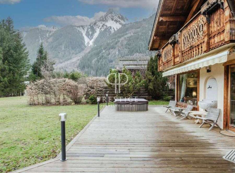 Experience luxury living in this stunning property nestled amidst breathtaking mountain views.