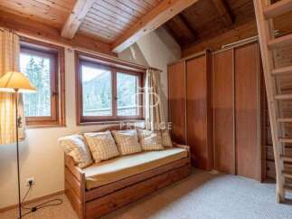 Cozy cabin retreat with stunning mountain views.