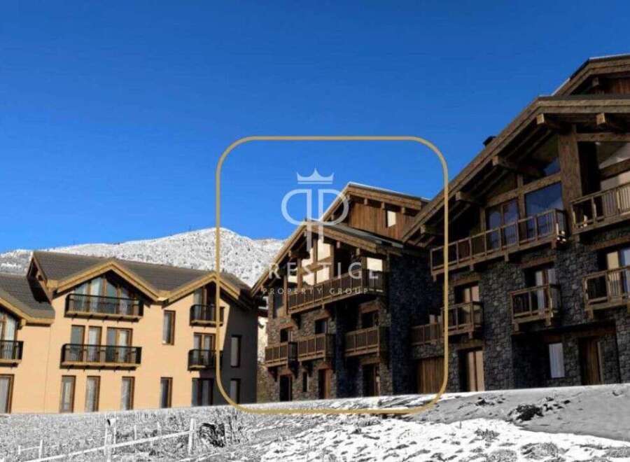 Discover luxury living in this stunning property nestled in a picturesque mountain setting.