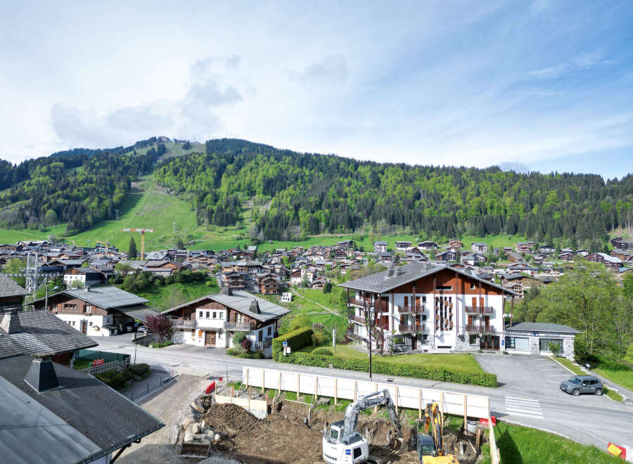 Discover the charm of this picturesque village nestled in the heart of the mountains.