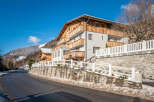Discover a charming mountain retreat with stunning architecture.