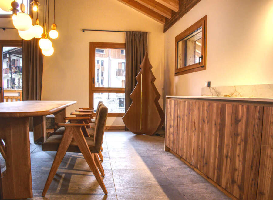 Experience the epitome of rustic elegance in this stunning property.