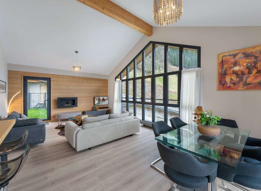 Experience luxury living in this stunning property, featuring a modern design and breathtaking views.