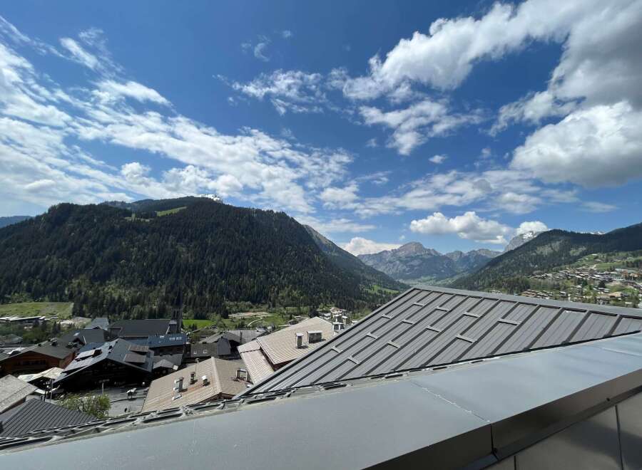 Enjoy breathtaking mountain views from this stunning property.