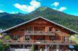 Discover the charm of this stunning wooden chalet nestled in the heart of the mountains.