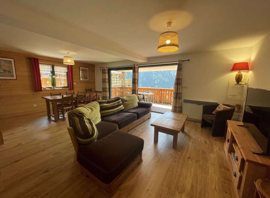 Discover a cozy retreat with stunning mountain views.