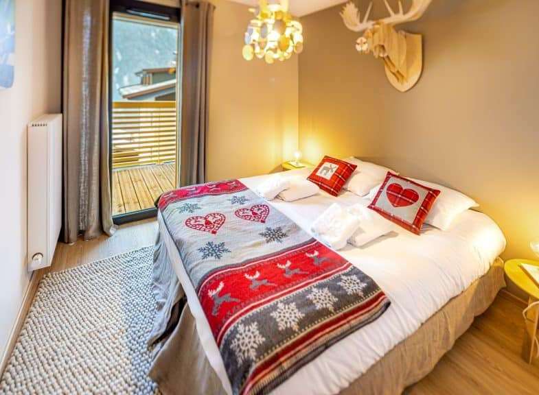 Cozy bedroom with a charming design.