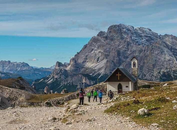 Explore the stunning beauty of the mountains with this breathtaking image.