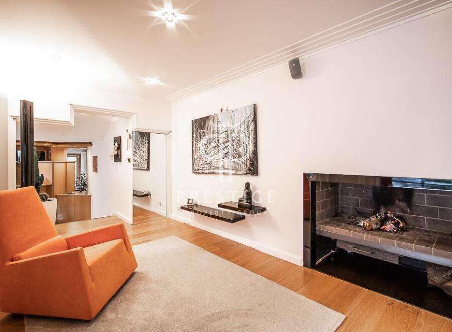 Discover the epitome of modern living in this stunning property.