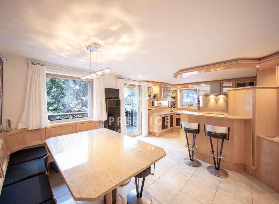 Discover a stunning kitchen space, perfect for culinary enthusiasts.