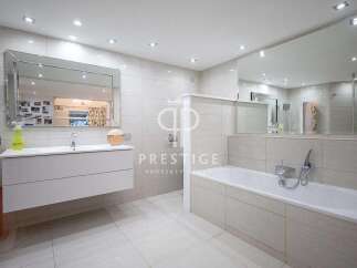 Discover luxury living in this stunning bathroom.