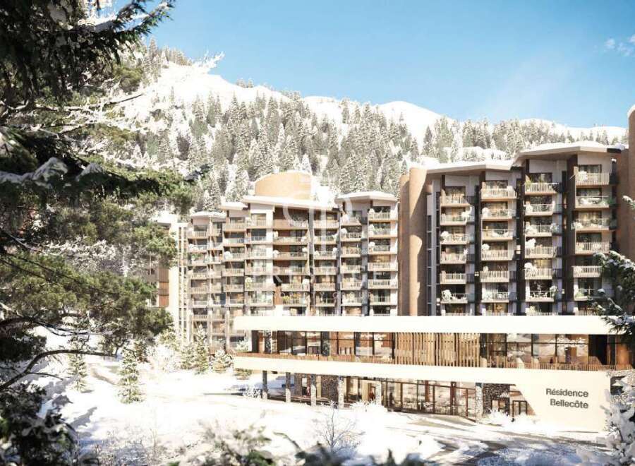 Discover the stunning Résidence Bellecôte, a luxurious ski-in/ski-out property nestled in the heart of the French Alps.